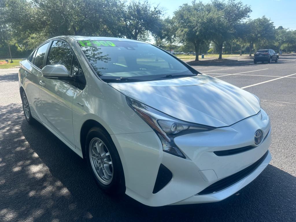 2016 Toyota Prius  25