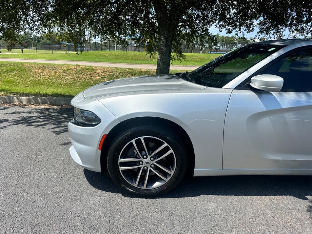 2019 Dodge Charger SXT 2