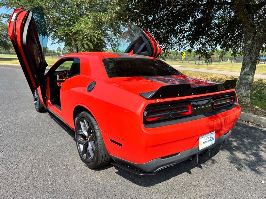 2019 Dodge Challenger SXT PLUS 11