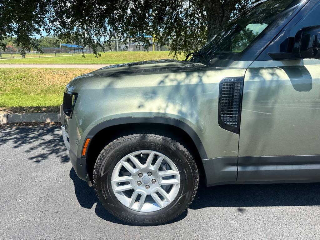 2021 Land Rover Defender 90 First Edition 2