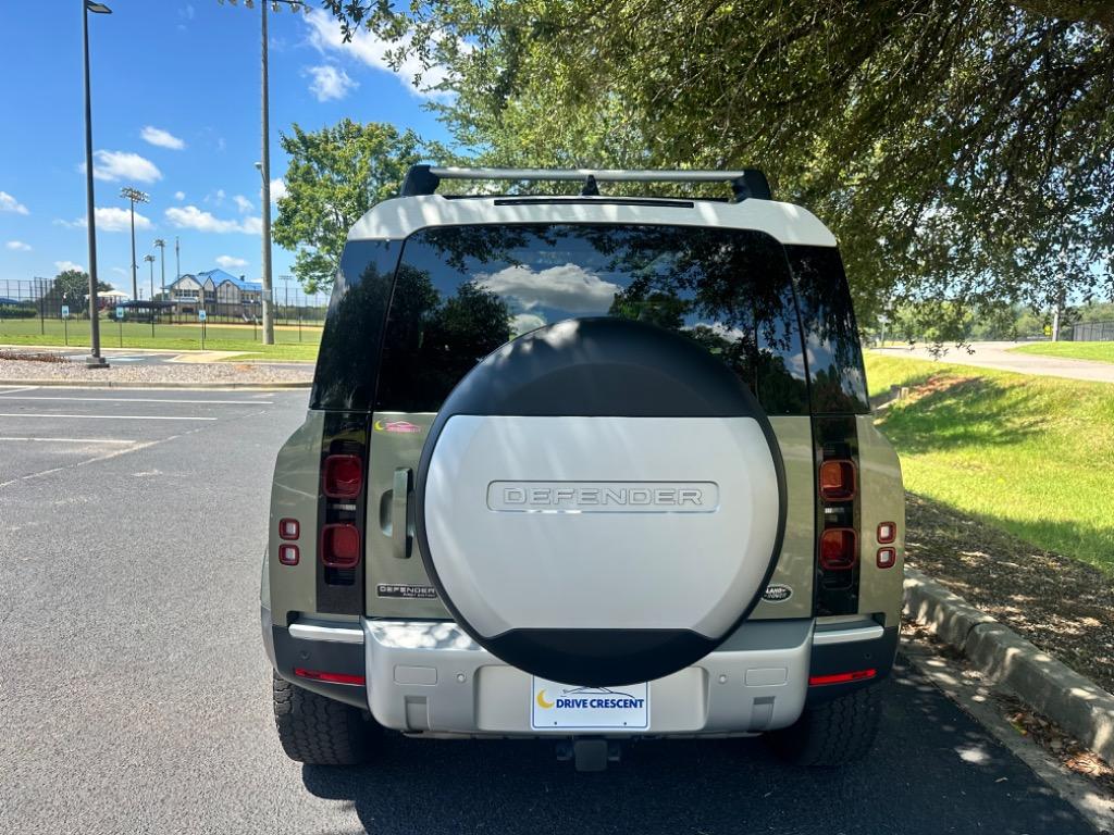 2021 Land Rover Defender 90 First Edition 14