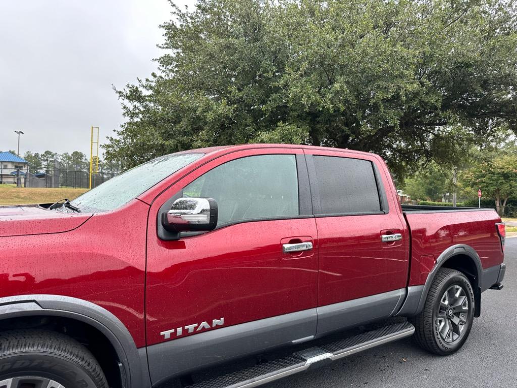 2023 Nissan Titan Platinum Reserve  3