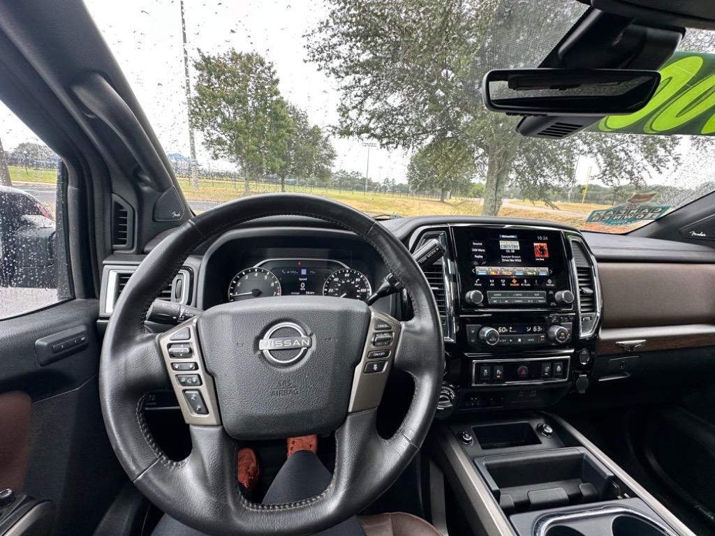 2023 Nissan Titan Platinum Reserve  7