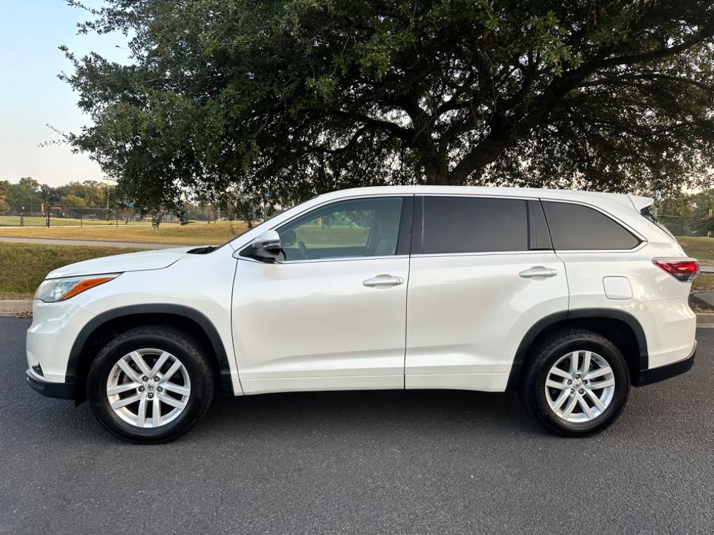 2015 Toyota Highlander LE 4