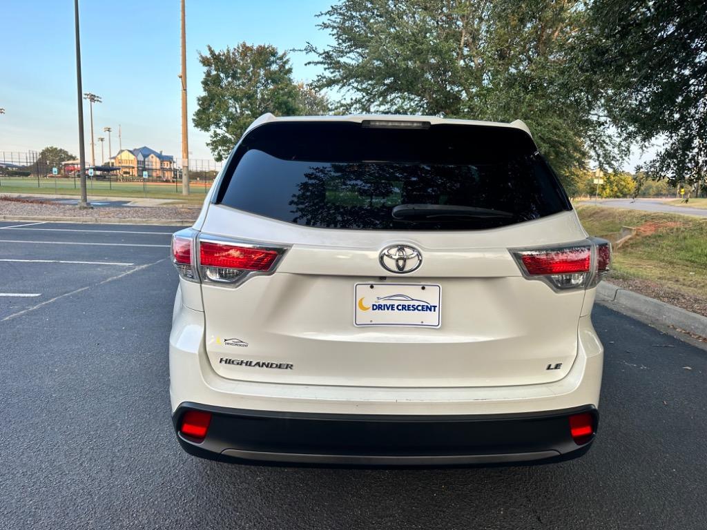 2015 Toyota Highlander LE 15