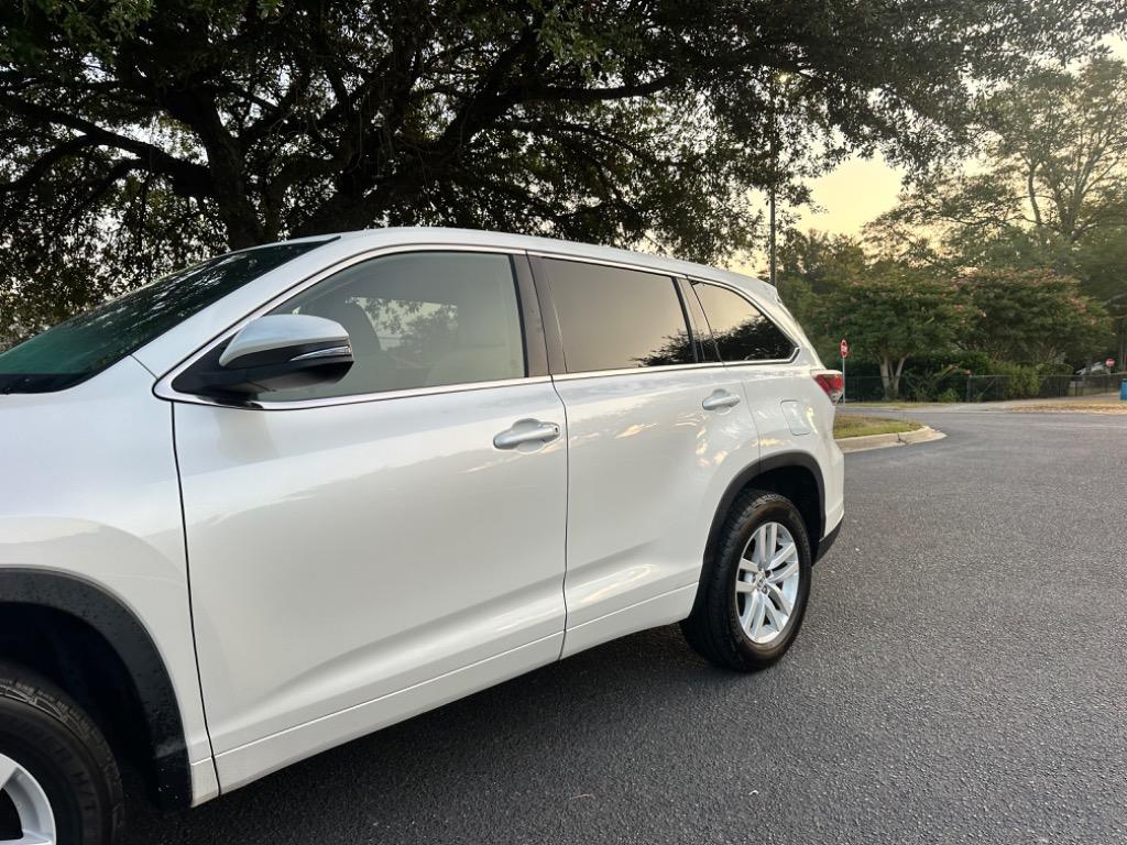 2015 Toyota Highlander LE 3