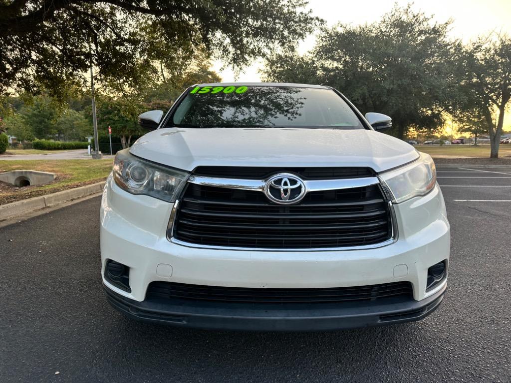 2015 Toyota Highlander LE 31