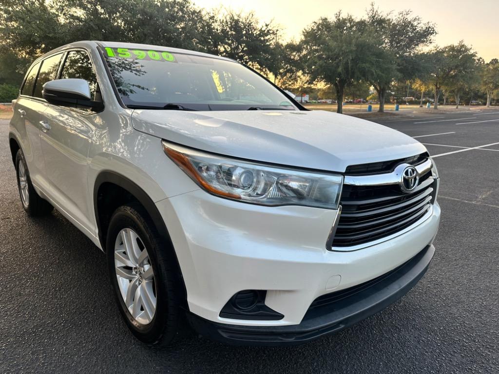 2015 Toyota Highlander LE 30