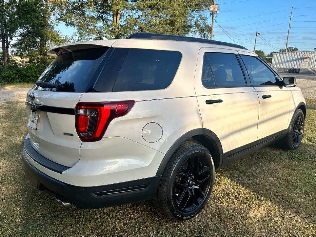 2019 Ford Explorer Sport 19