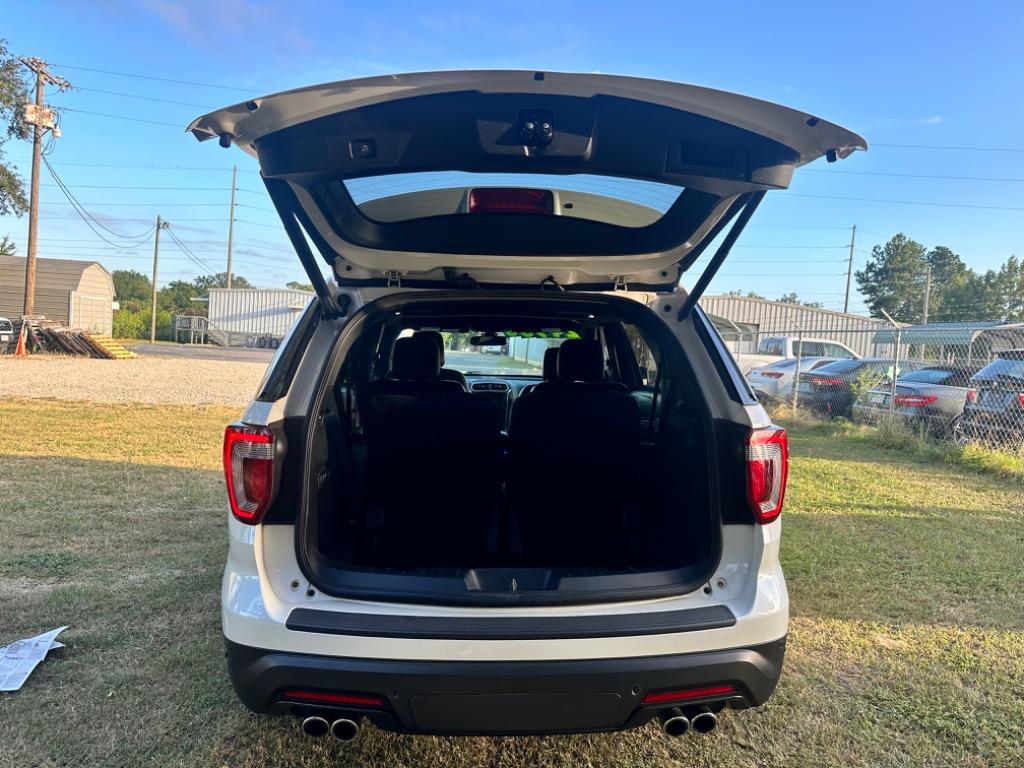 2019 Ford Explorer Sport 16