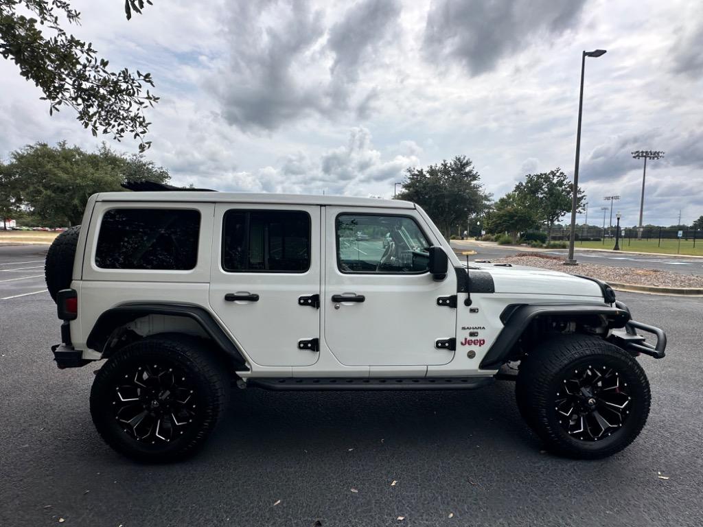 2020 Jeep Wrangler Unlimited Sahara 16