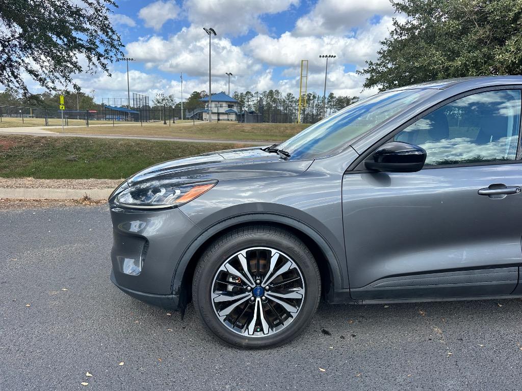 2021 Ford Escape SE 2