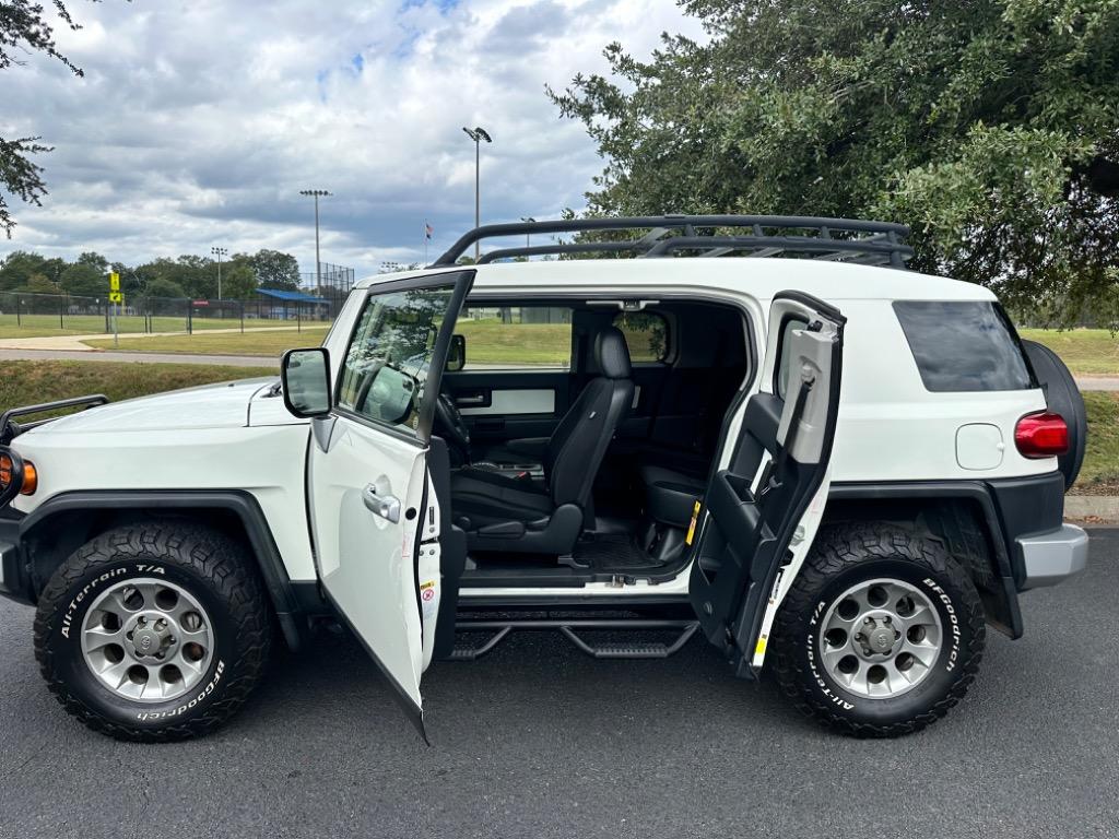 2012 Toyota FJ Cruiser  11