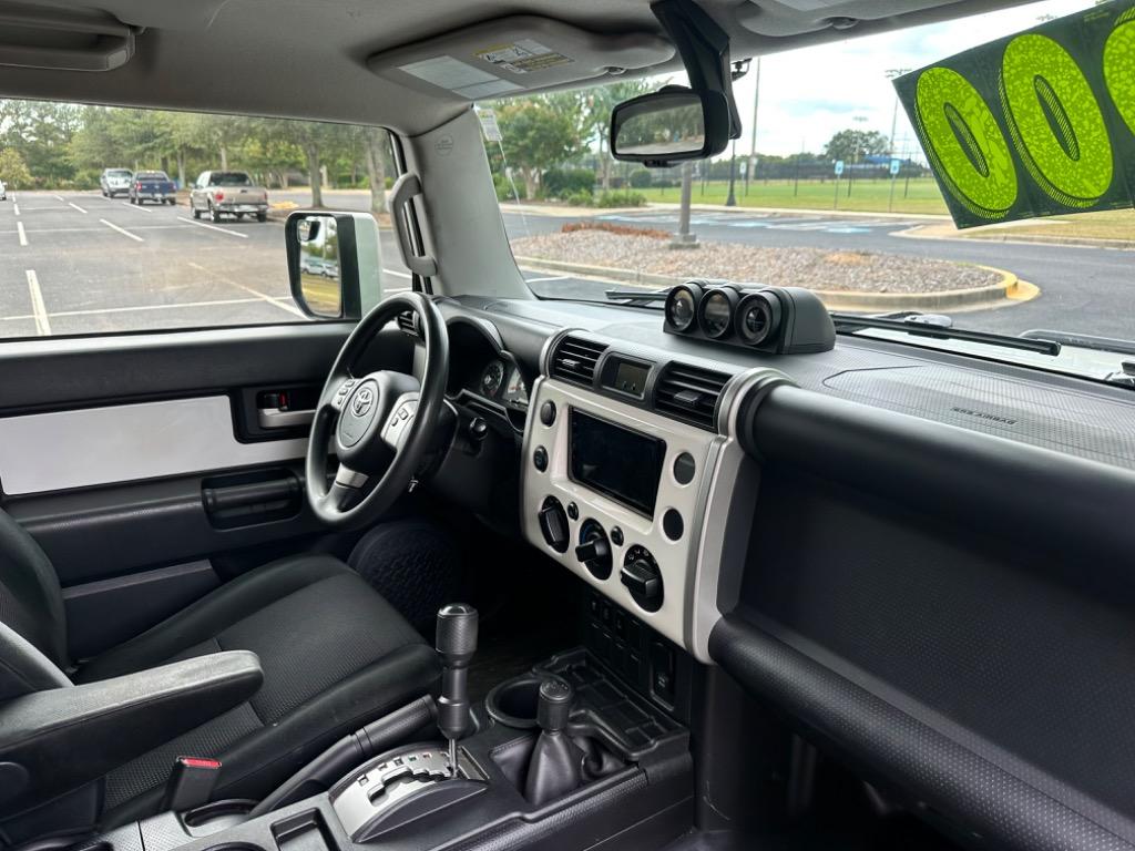 2012 Toyota FJ Cruiser  17