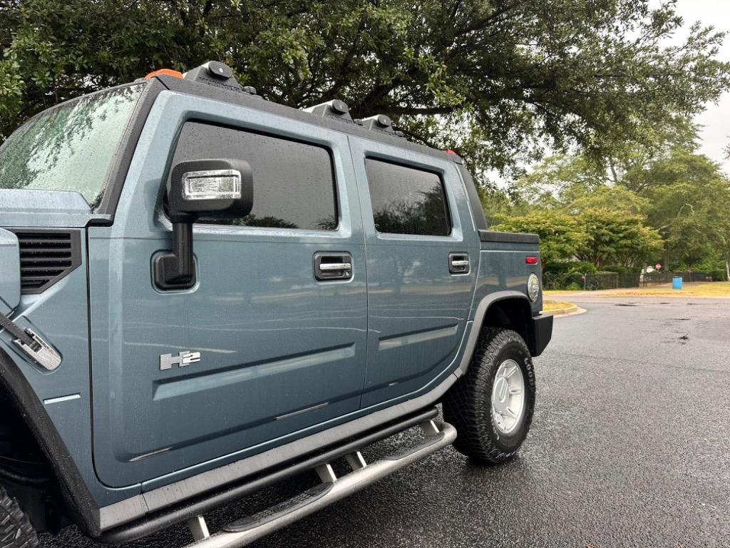 2006 Hummer H2 SUT  Luxury  3