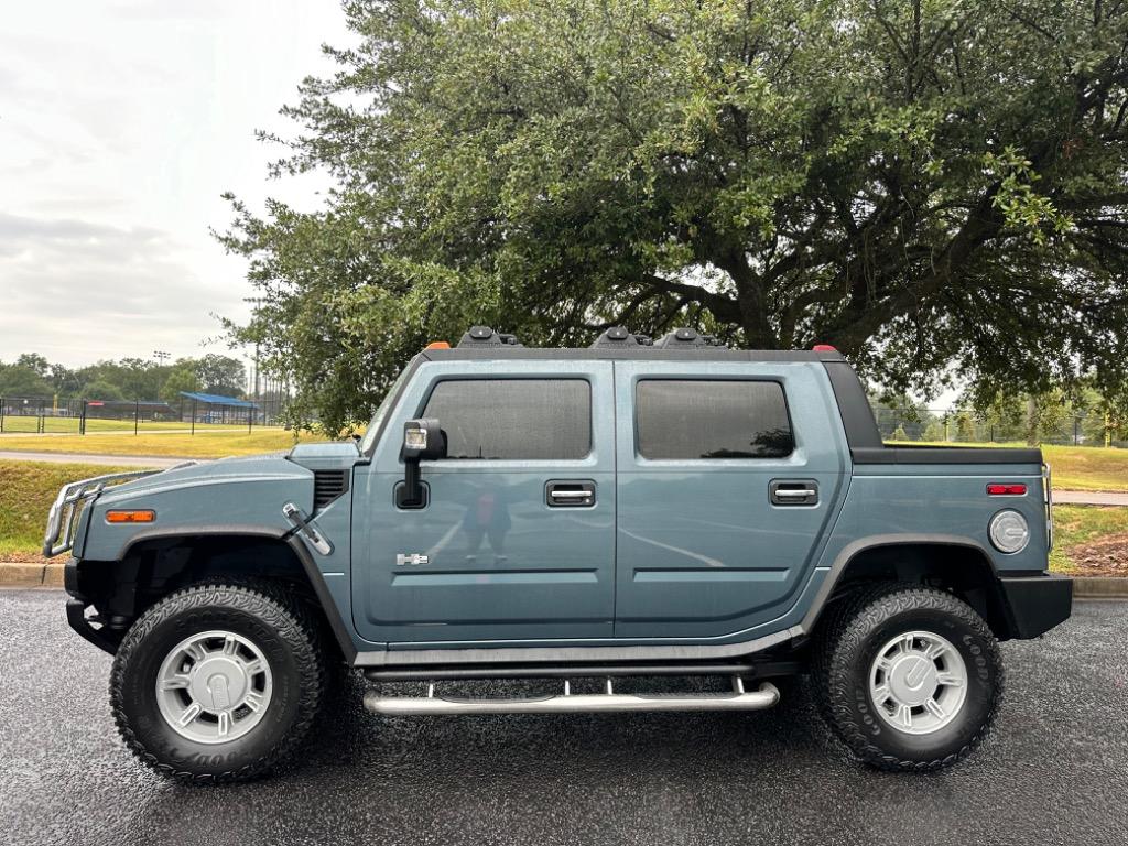 2006 Hummer H2 SUT  Luxury  4