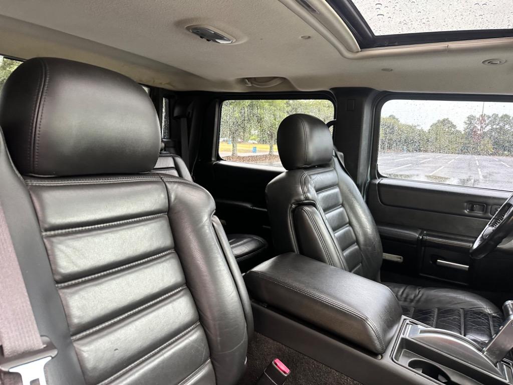 2006 Hummer H2 SUT  Luxury  26