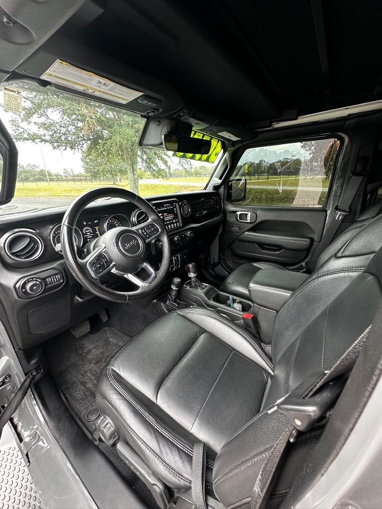 2019 Jeep Wrangler Unlimited Sahara 11