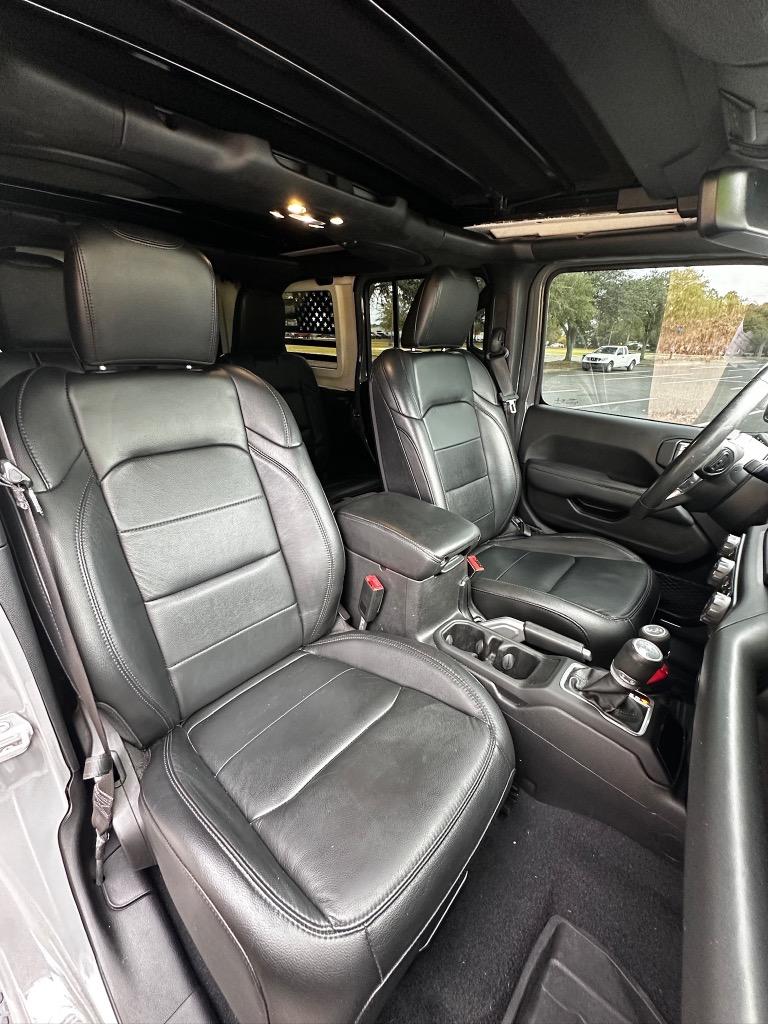 2019 Jeep Wrangler Unlimited Sahara 31