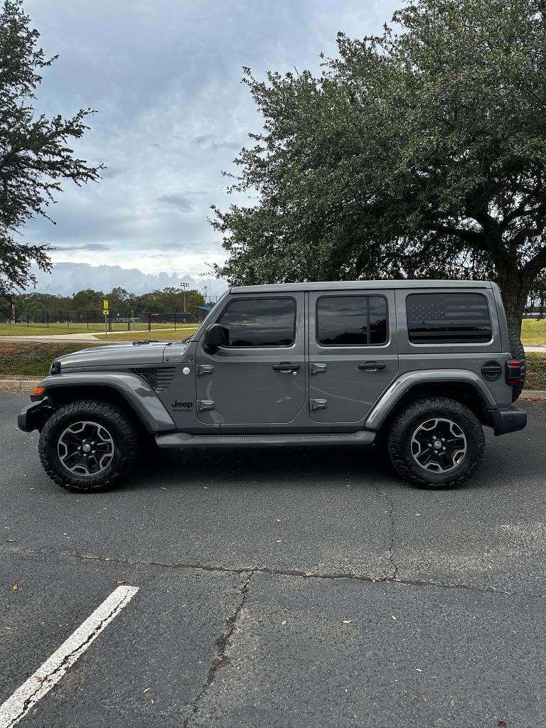 2019 Jeep Wrangler Unlimited Sahara 3