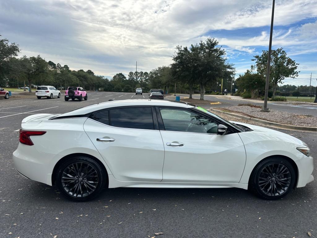 2017 Nissan Maxima Platinum 17