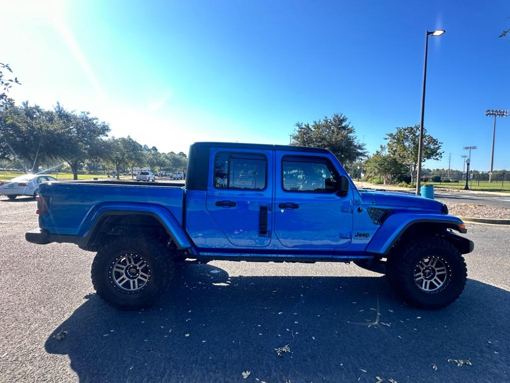 2023 Jeep Gladiator Sport 17