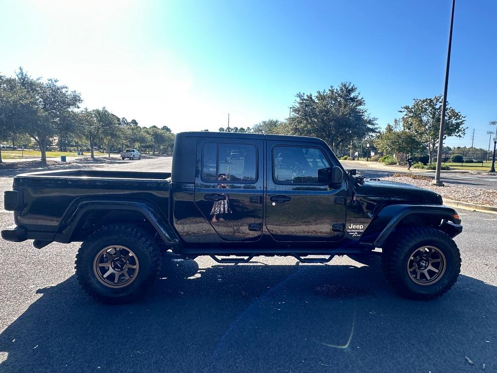 2020 Jeep Gladiator Overland 11