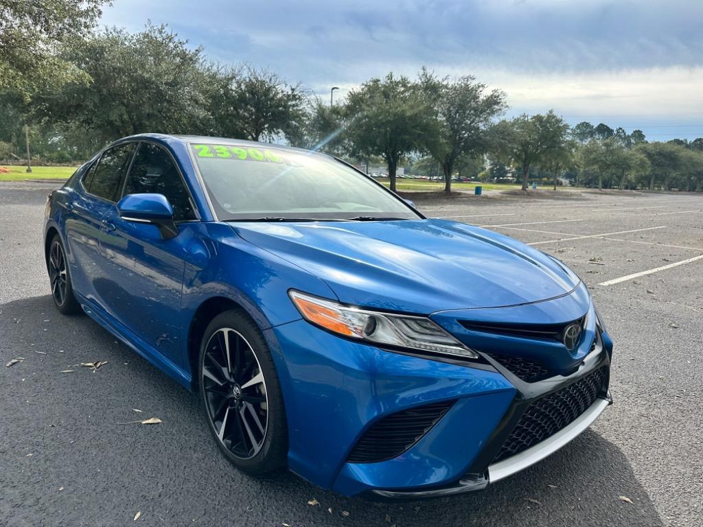 2020 Toyota Camry XSE 24