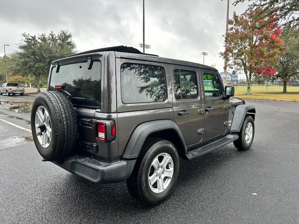 2020 Jeep Wrangler Unlimited Sport 14