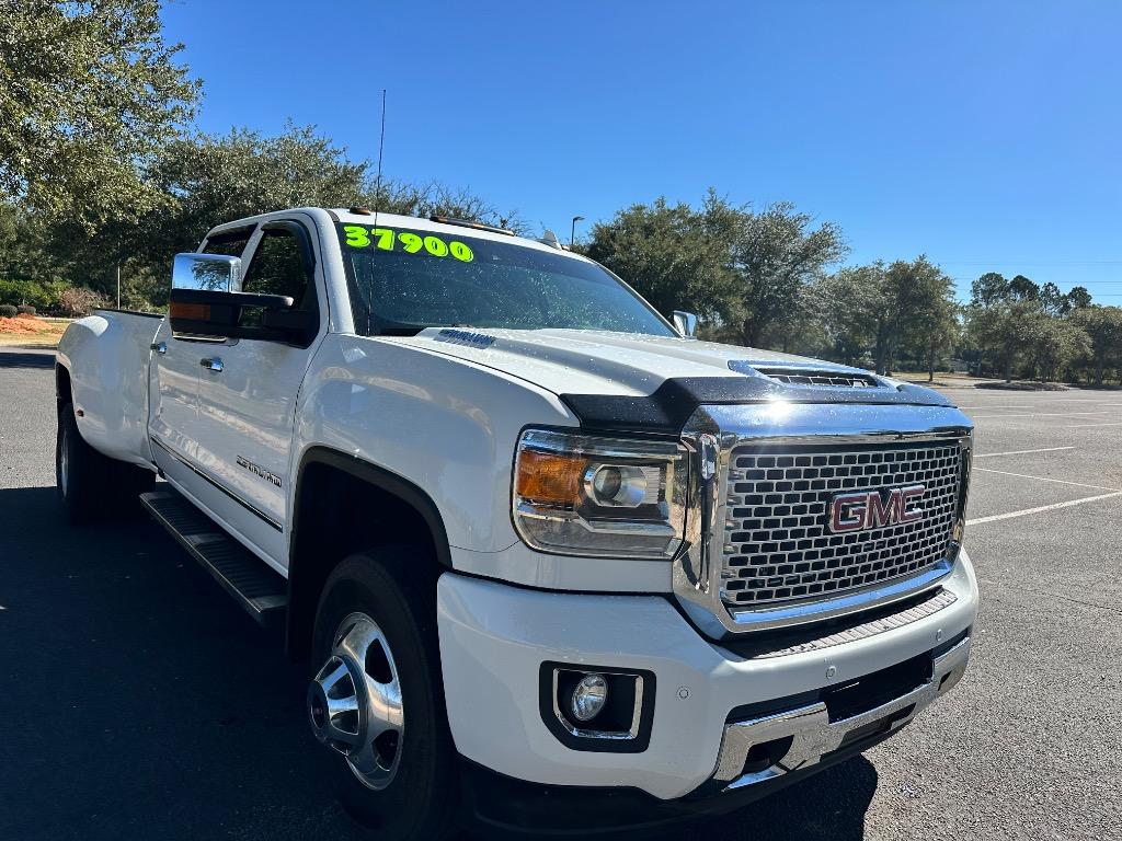 2017 GMC Sierra 3500 Denali 18