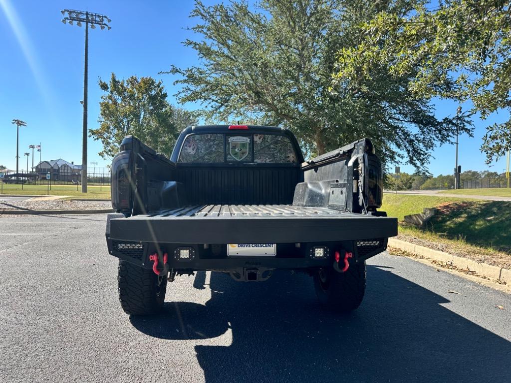 2017 Toyota Tacoma SR5 16