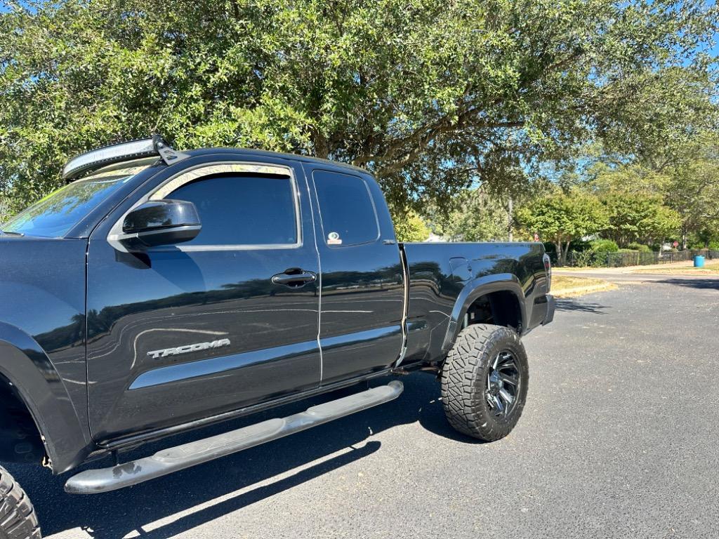 2017 Toyota Tacoma SR5 3