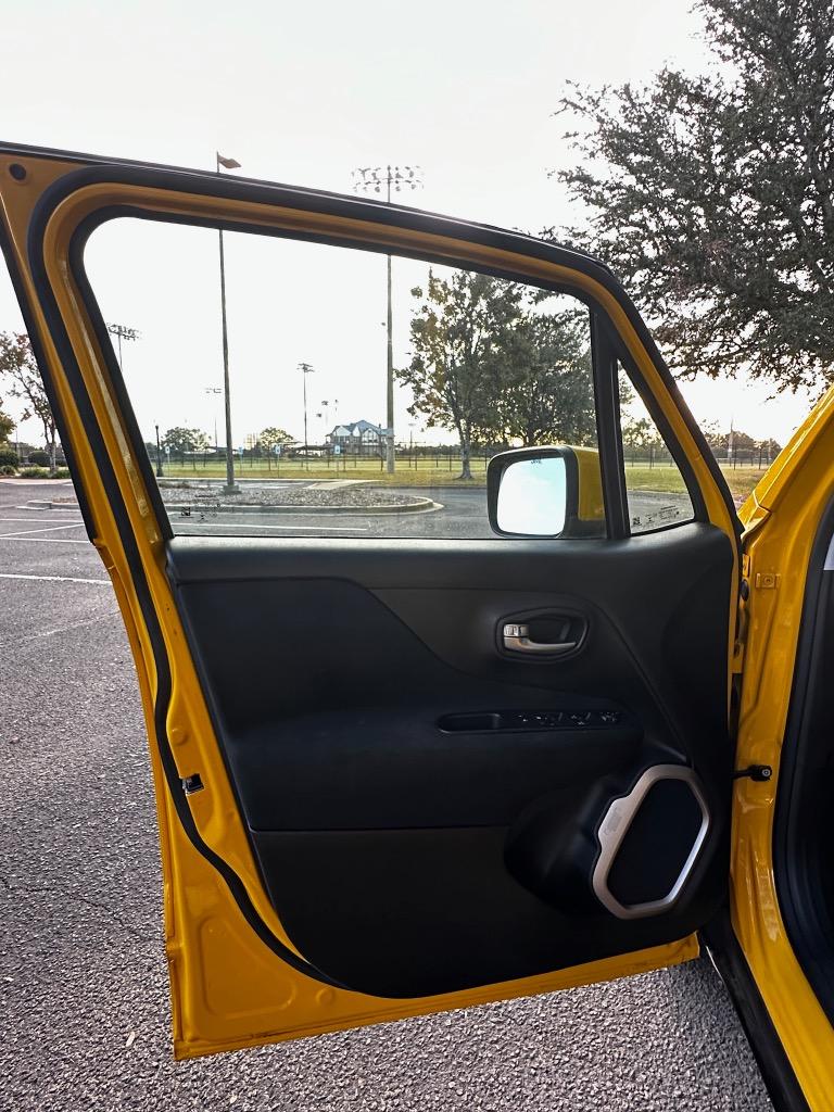 2017 Jeep Renegade Latitude 9