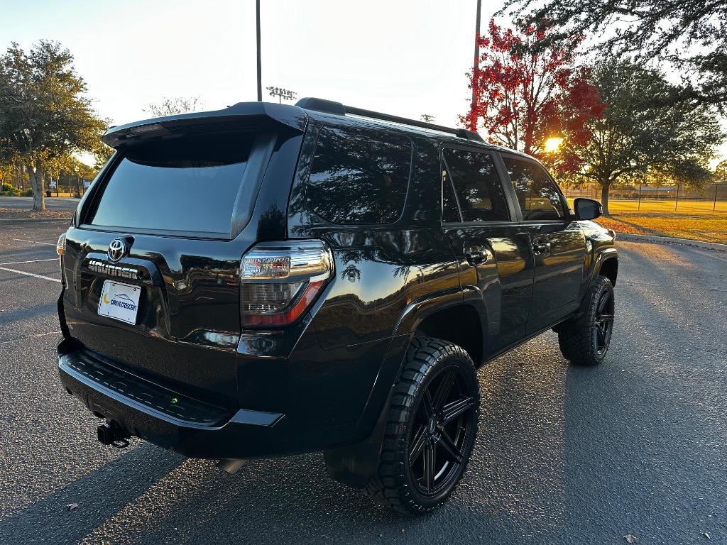 2021 Toyota 4Runner SR5 16