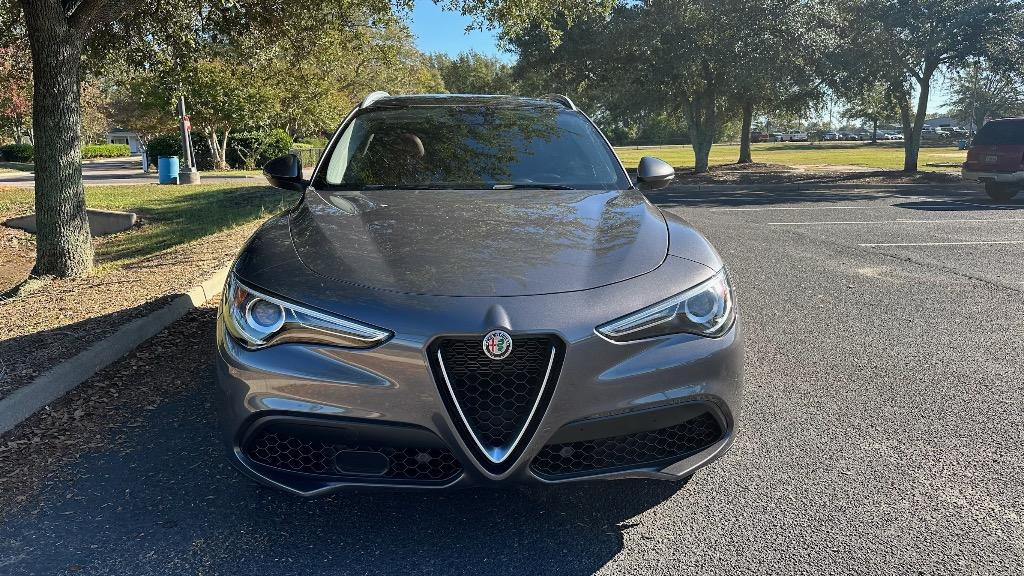 2019 Alfa Romeo Stelvio  9