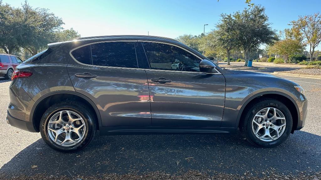 2019 Alfa Romeo Stelvio  8