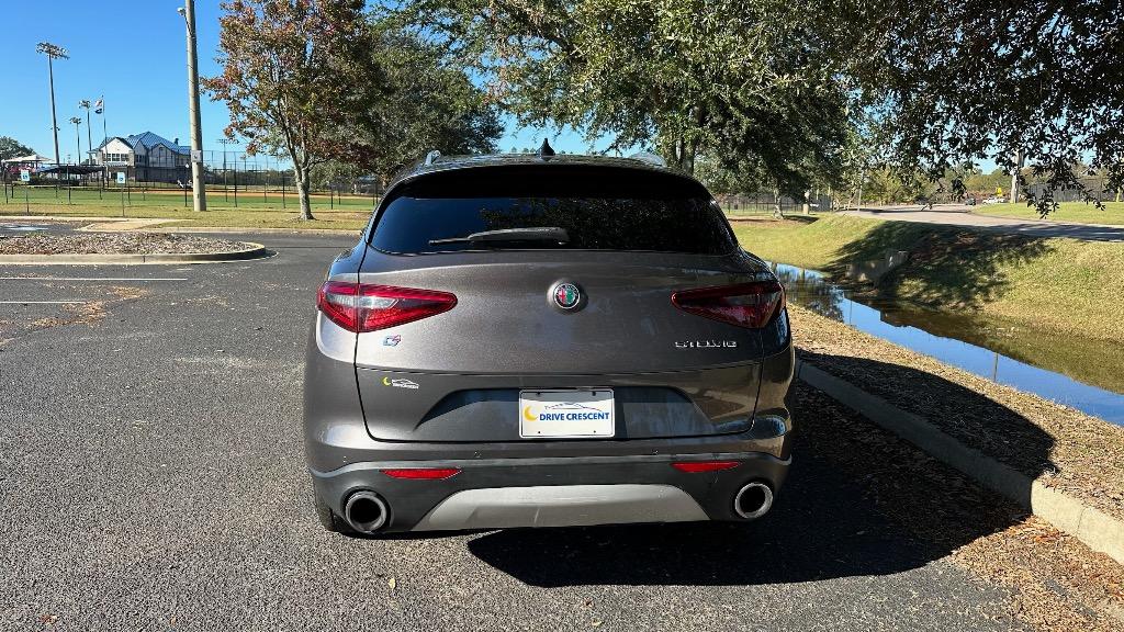 2019 Alfa Romeo Stelvio  6