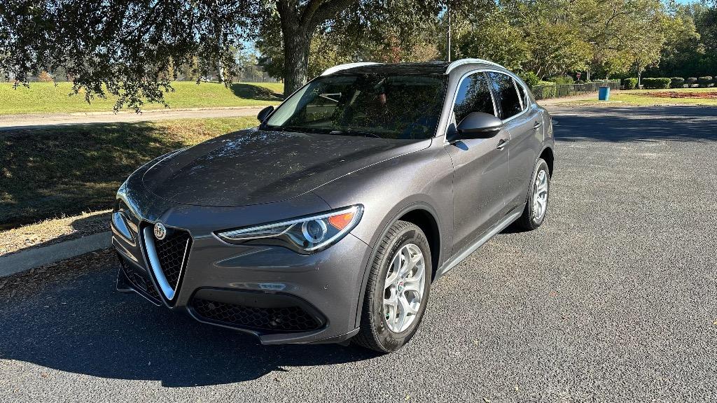 2019 Alfa Romeo Stelvio  2