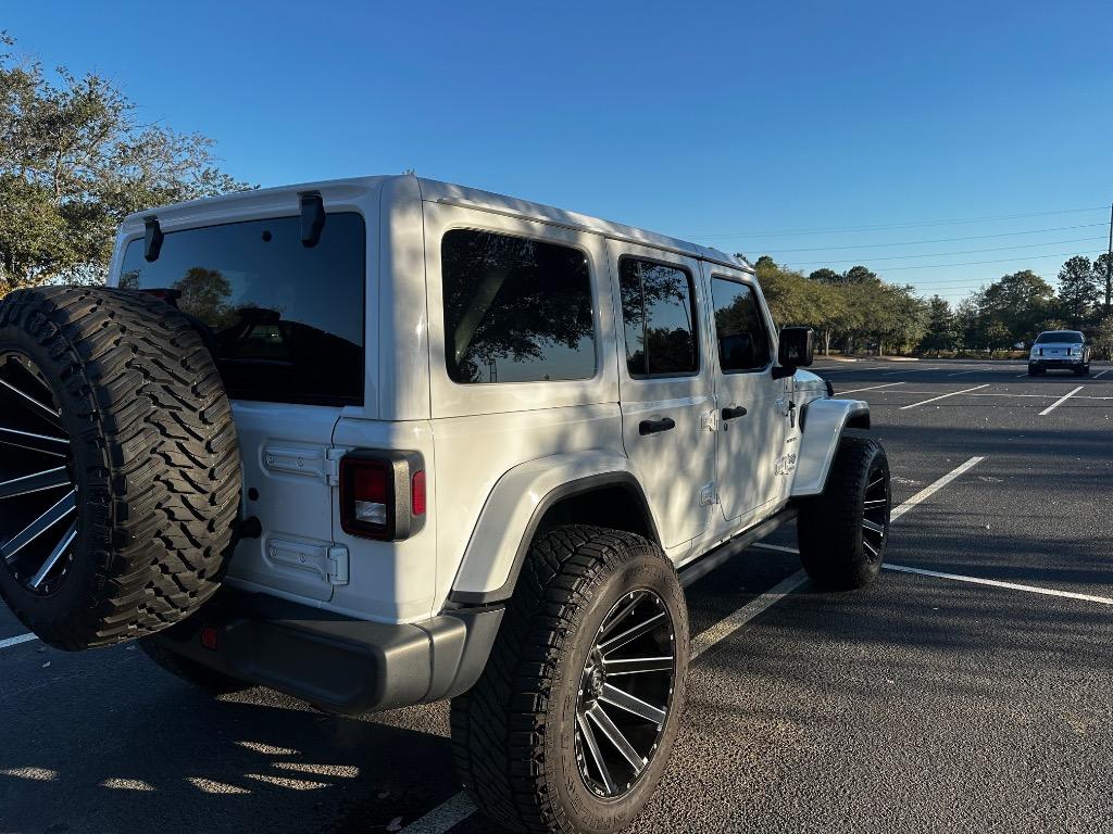 2018 Jeep All-New Wrangler Unlimited Sahara 13