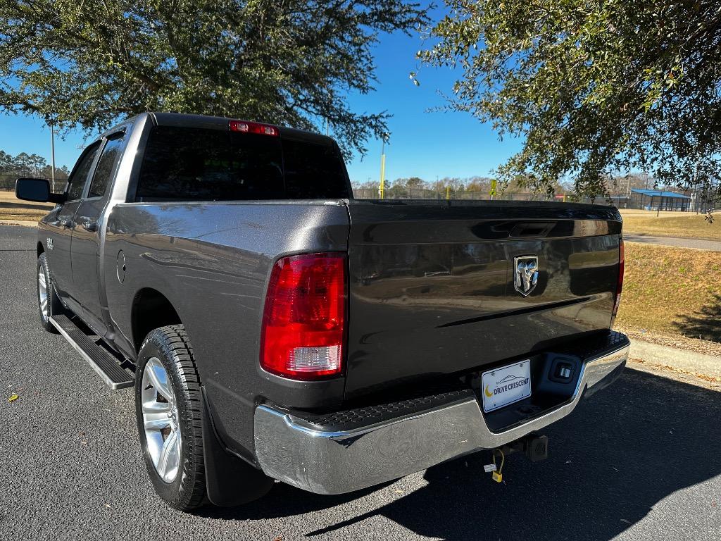 2016 Ram 1500 SLT 11