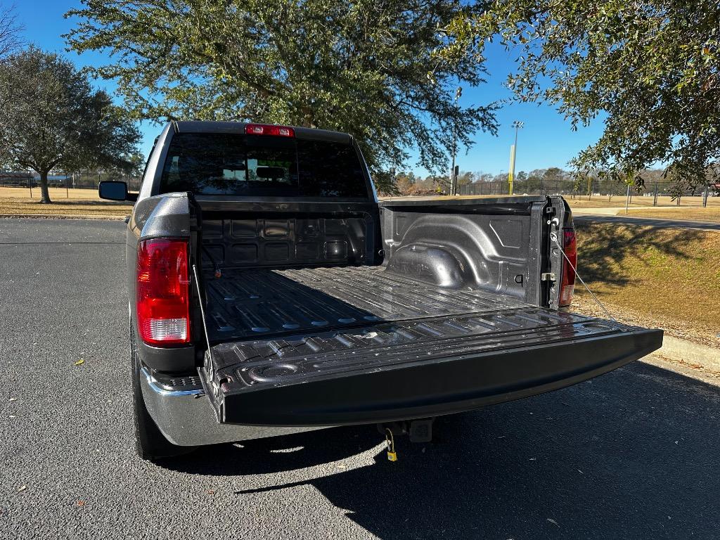 2016 Ram 1500 SLT 12