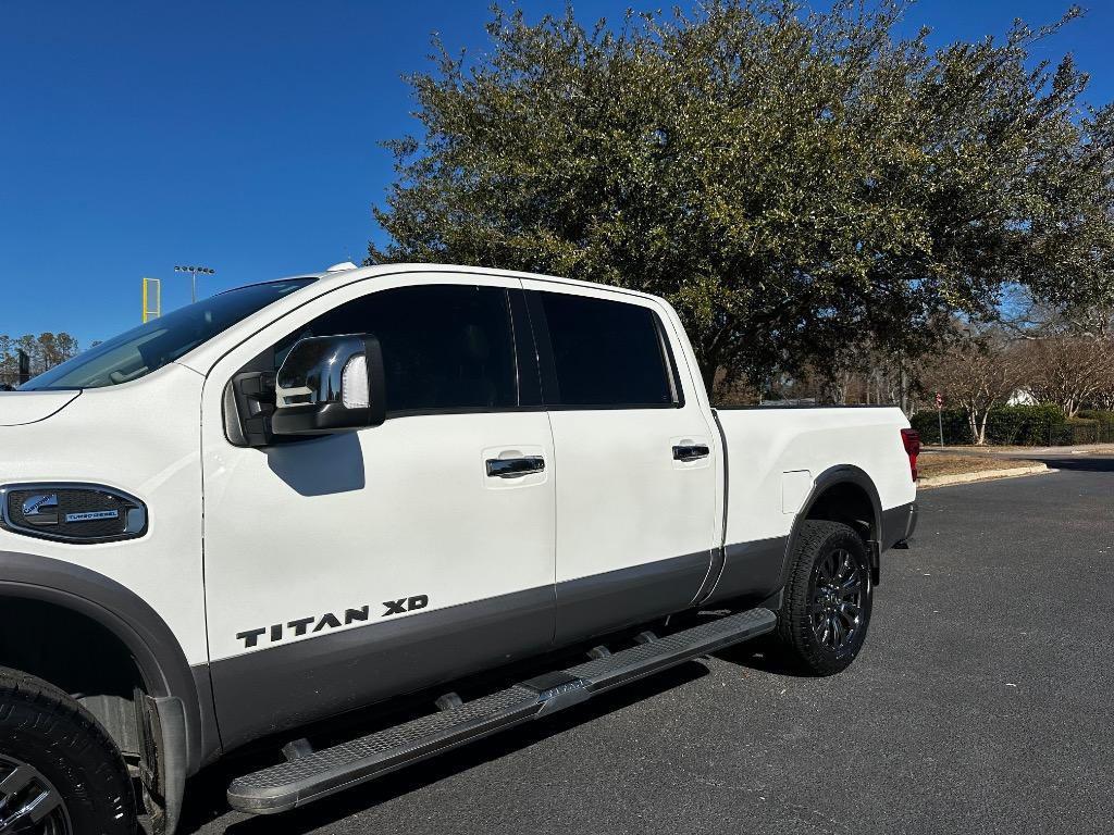 2019 Nissan Titan XD Platinum Reserve  3