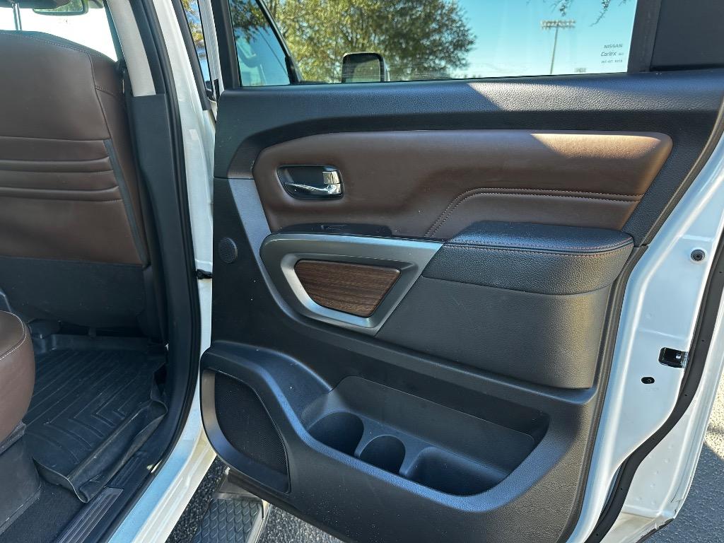 2019 Nissan Titan XD Platinum Reserve  23