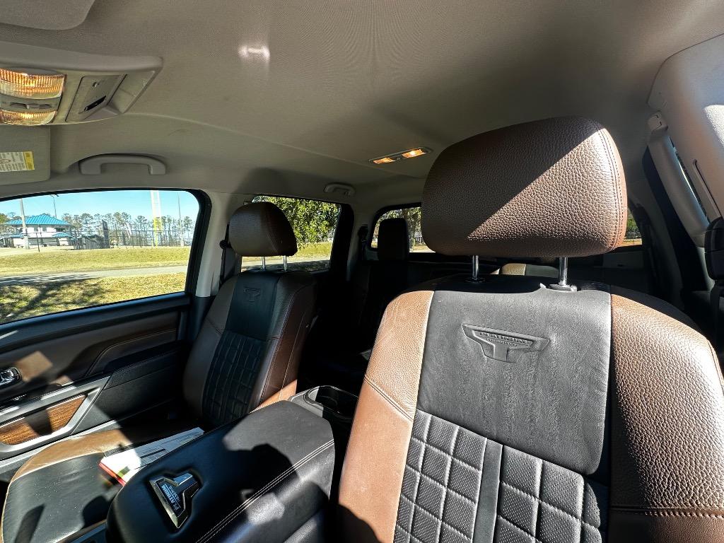 2019 Nissan Titan XD Platinum Reserve  5