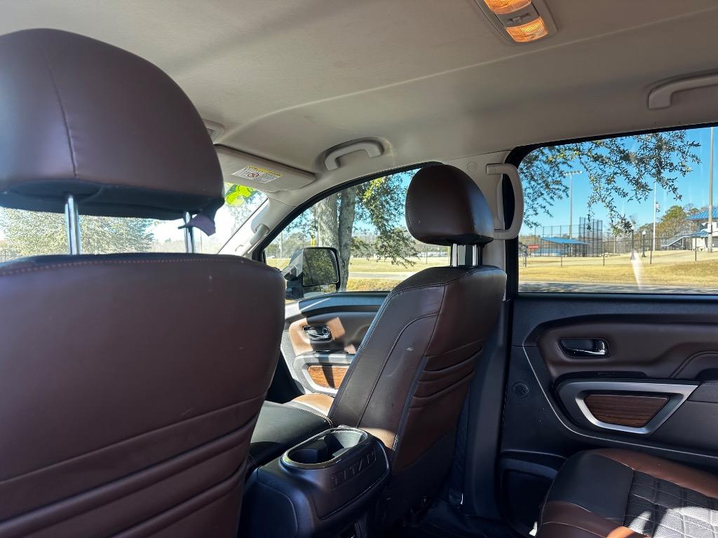 2019 Nissan Titan XD Platinum Reserve  13