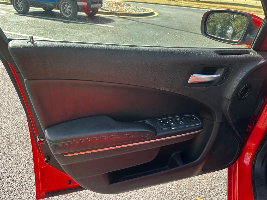 2020 Dodge Charger SXT photo