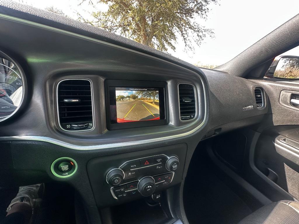 2020 Dodge Charger SXT photo