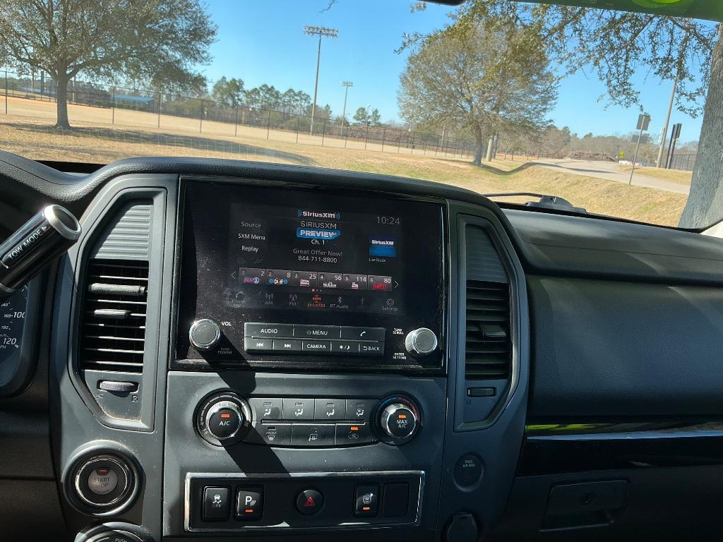 2023 Nissan Titan SV photo