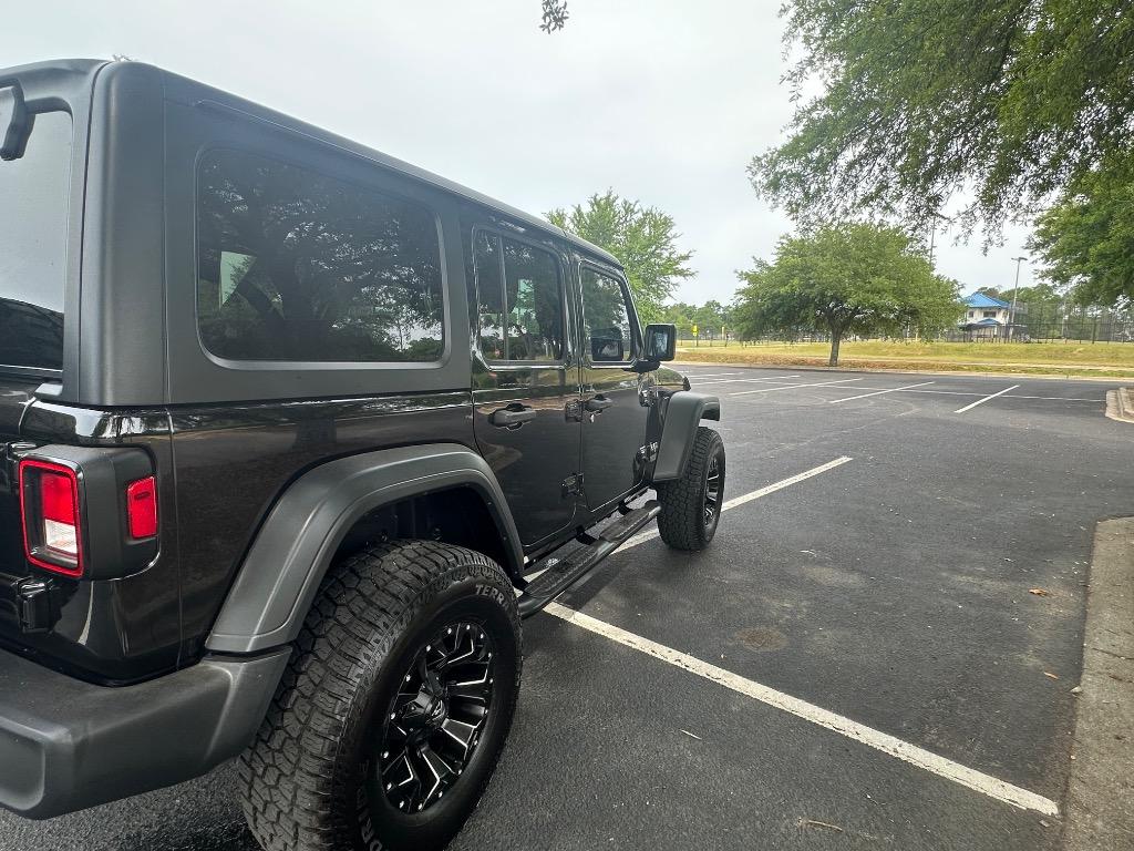 2018 Jeep All-New Wrangler Unlimited Sport photo