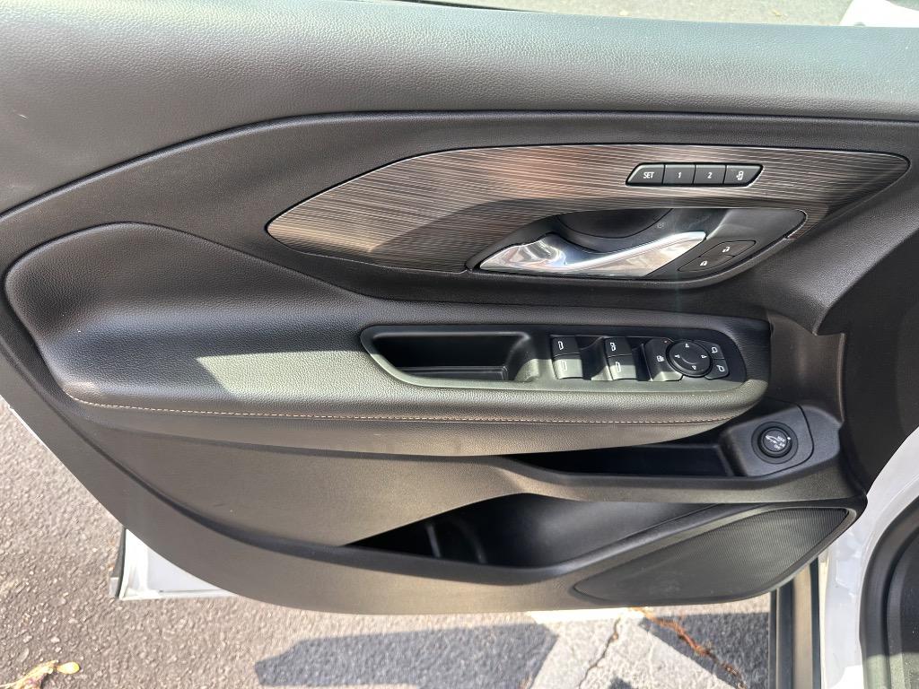 2020 GMC Terrain SLT photo